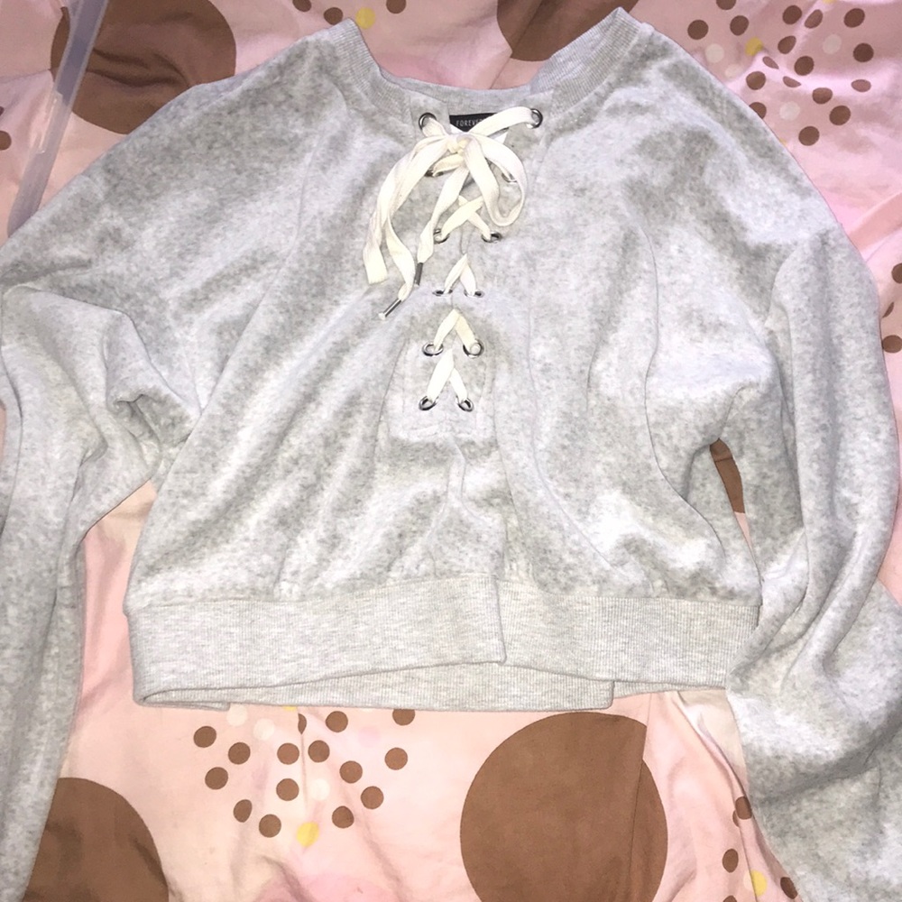 Grey fluffy crop too with a hoodie